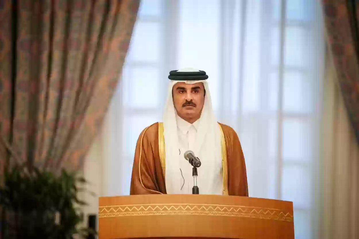 الفرحة العارمة تسيطر على أمير قطر بعد تأهل المنتخب الوطني