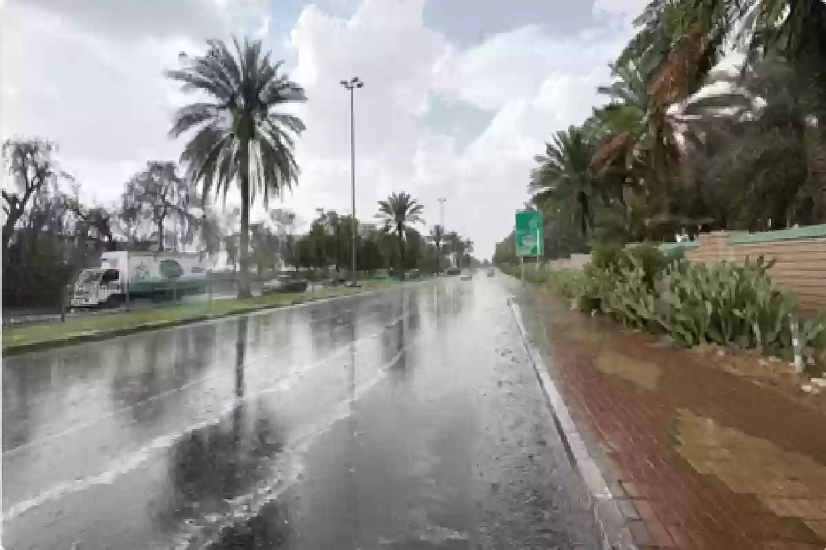 لمدة 4 أيام .. عاجل| الدفاع المدني يحذر من أمطار غزيرة على 10 مناطق بالمملكة.