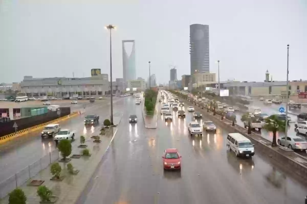 الوطني للأرصاد يُحذر من حالة الطقس المتوقعة على جازان وعسير وهذه المناطق السعودية