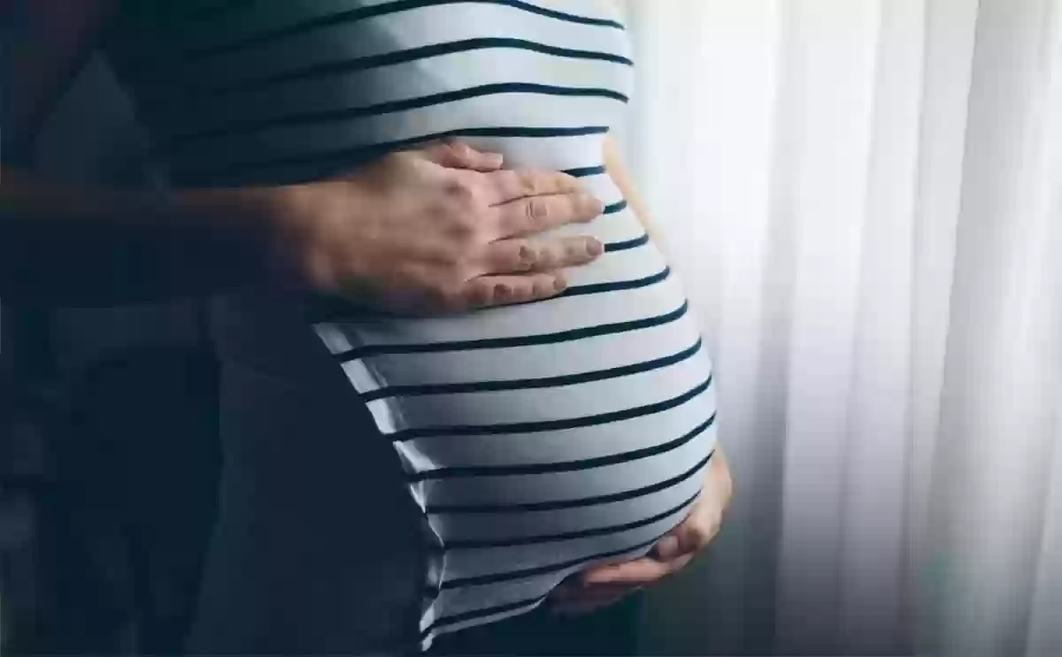 هل كبر حجم البطن دليل على كبر حجم الجنين؟ مراحل كبر بطن الحامل بالصور