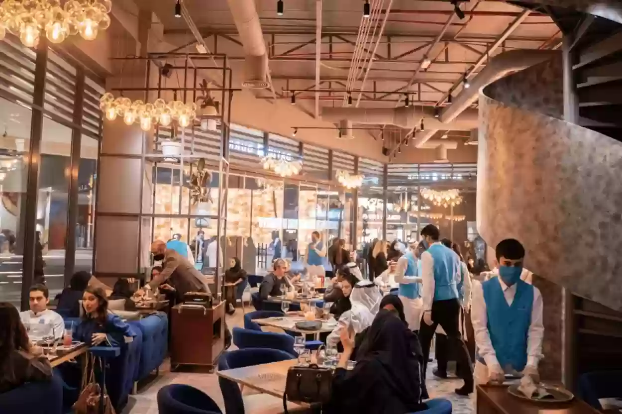  سبب تراجع متوسط قيمة العملية في المقاهي والمطاعم السعودية